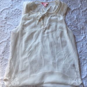 Sleeveless sheer blouse